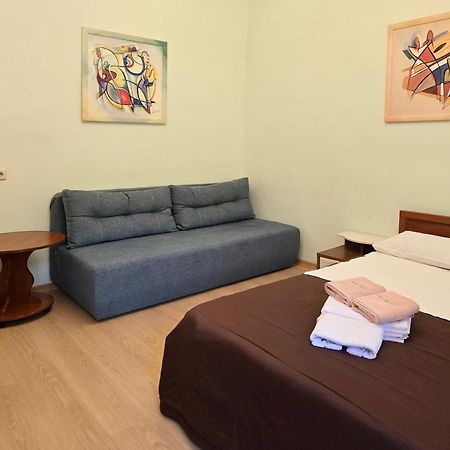 Home Hotel Apartments On Mykhailivska Square - Kiev Ngoại thất bức ảnh