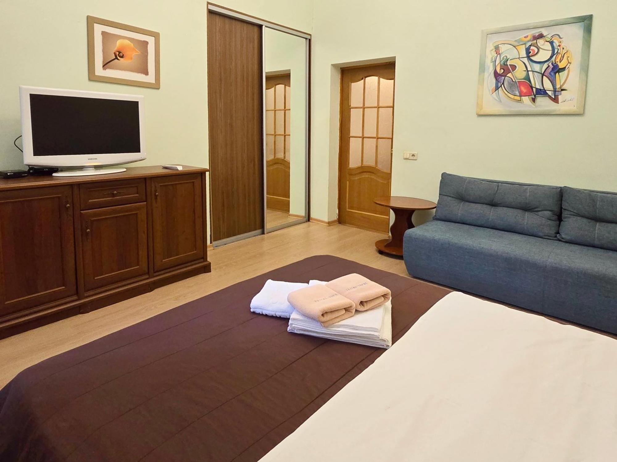 Home Hotel Apartments On Mykhailivska Square - Kiev Ngoại thất bức ảnh