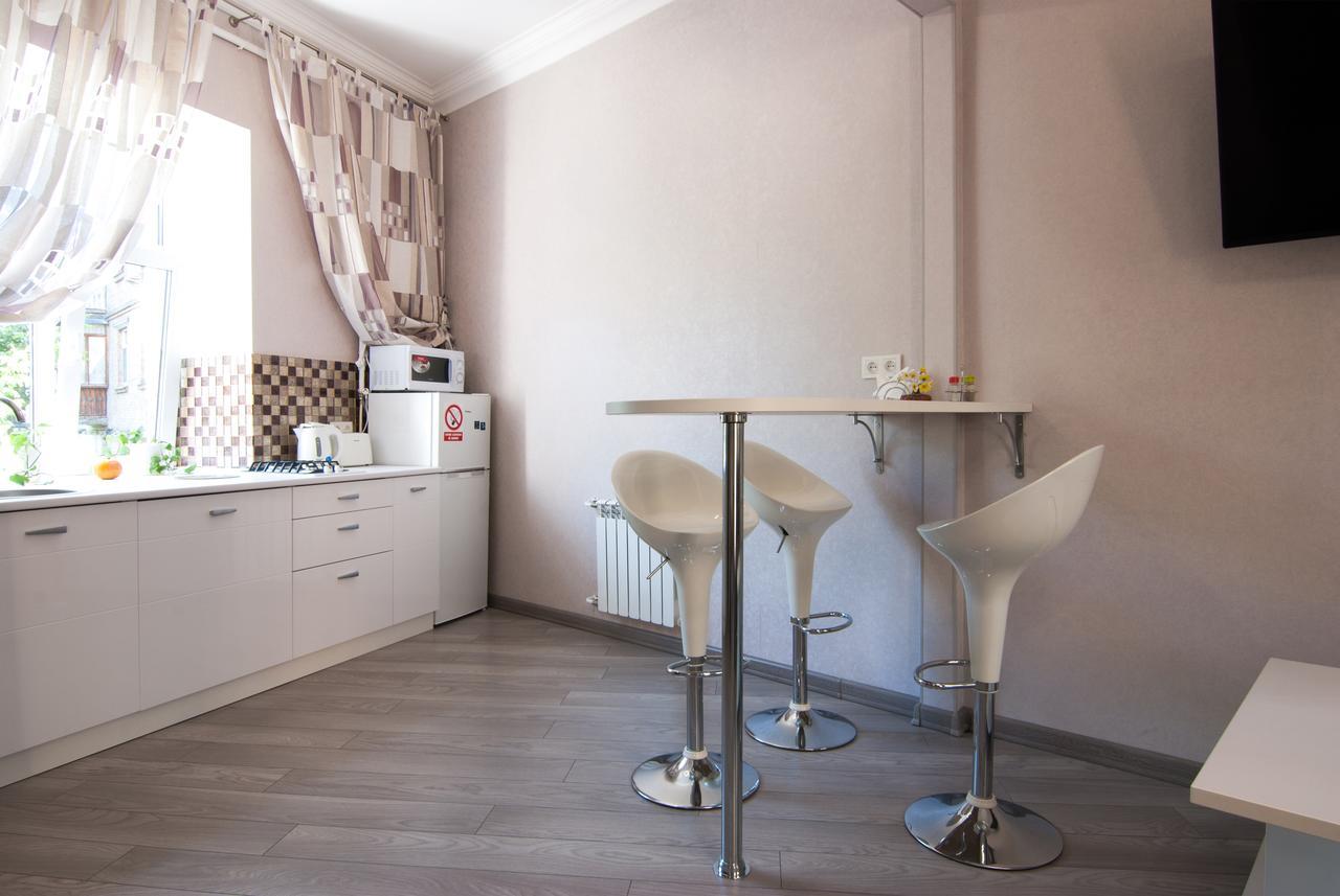 Home Hotel Apartments On Mykhailivska Square - Kiev Ngoại thất bức ảnh