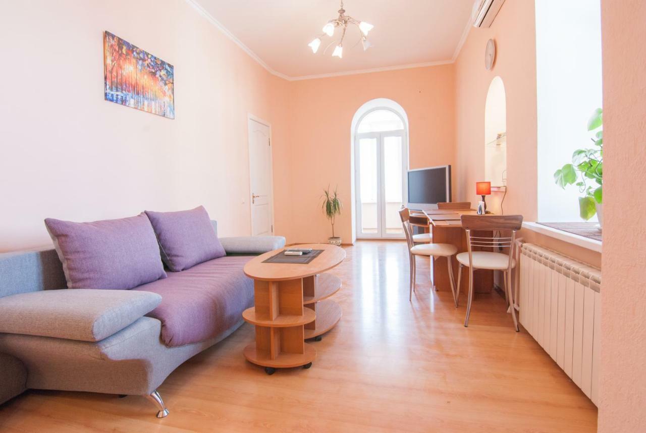 Home Hotel Apartments On Mykhailivska Square - Kiev Ngoại thất bức ảnh
